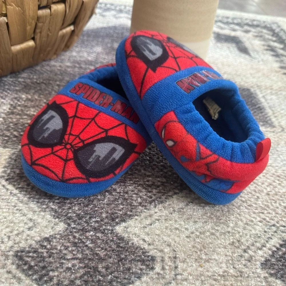 Spiderman Marvel Toddler Boy Slippers Size Medium 7-8 Red Blue Graphic Slippers